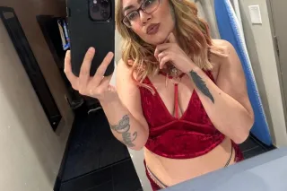 Your fav naughty girl ready to play - Image 6